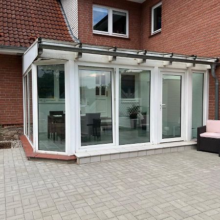 Familienfreundliche Ferienwohnung Mit Wintergarten Badow Esterno foto
