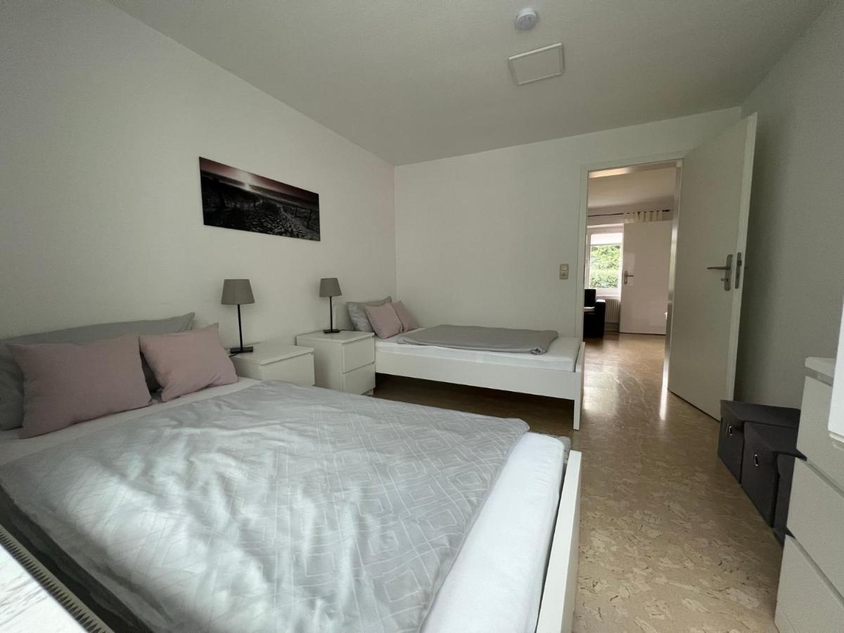 Familienfreundliche Ferienwohnung Mit Wintergarten Badow Esterno foto