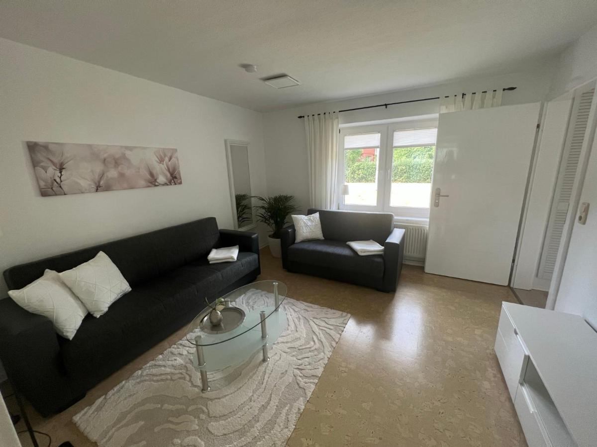 Familienfreundliche Ferienwohnung Mit Wintergarten Badow Esterno foto