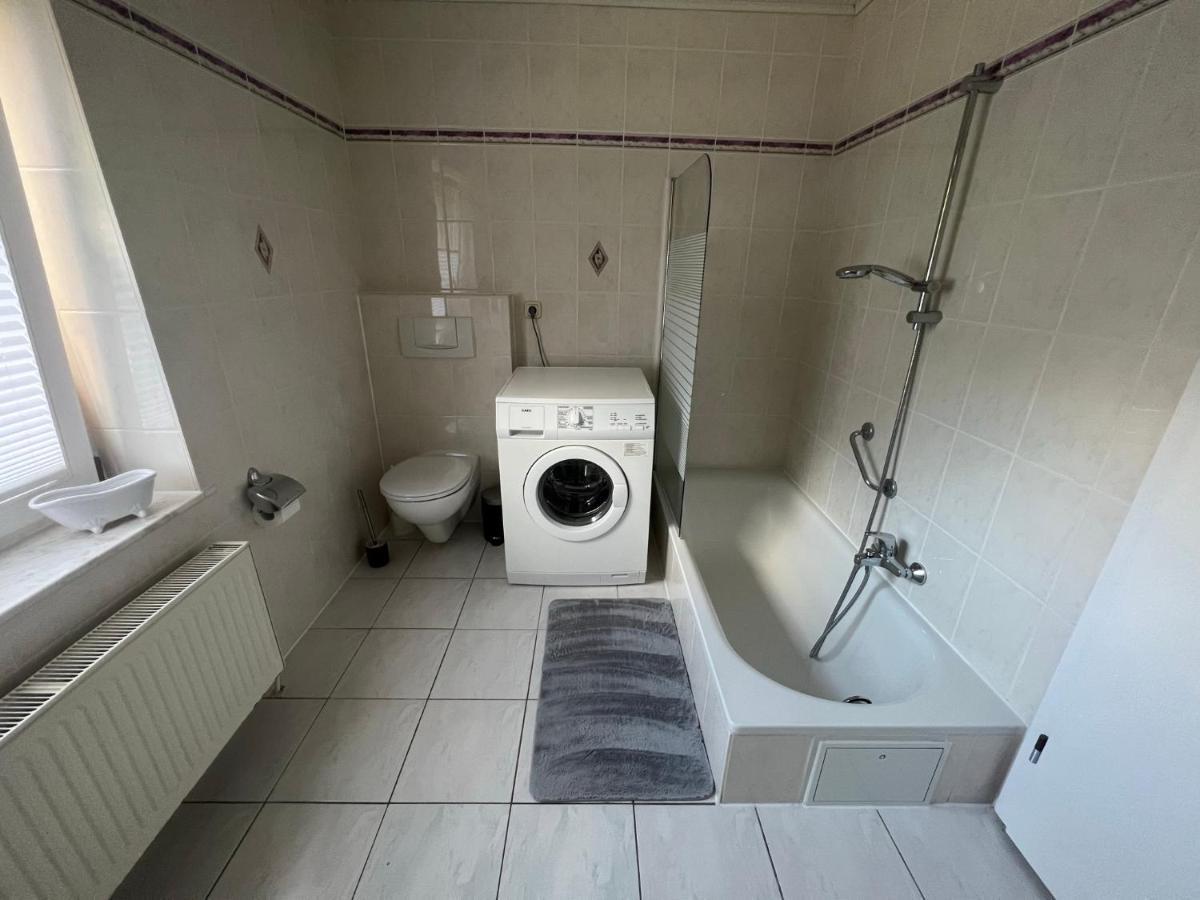 Familienfreundliche Ferienwohnung Mit Wintergarten Badow Esterno foto